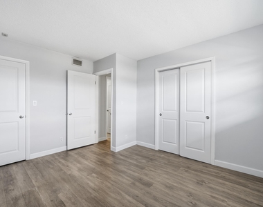 1400 Ne 57th Street - Photo Thumbnail 8