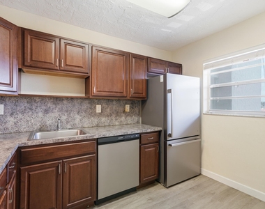 1400 Ne 57th Street - Photo Thumbnail 2