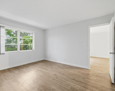 1400 Ne 57th Street - Photo Thumbnail 9