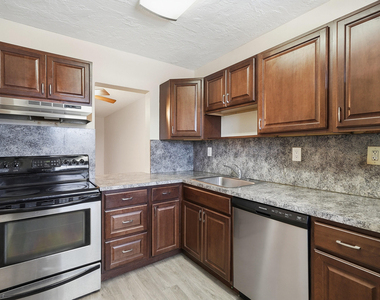 1400 Ne 57th Street - Photo Thumbnail 3