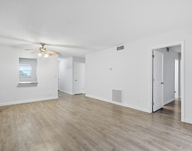 1400 Ne 57th Street - Photo Thumbnail 7