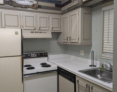 6501 Winfield Boulevard - Photo Thumbnail 4