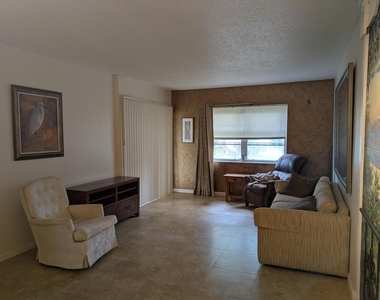 6501 Winfield Boulevard - Photo Thumbnail 2