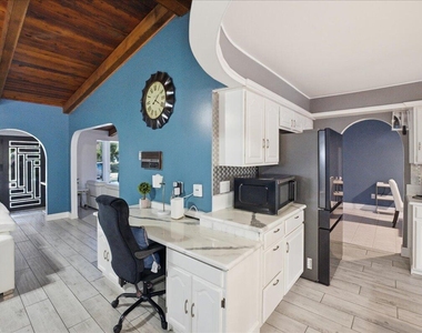 1326 Sw Bartell Avenue - Photo Thumbnail 19