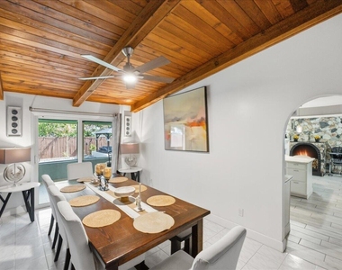 1326 Sw Bartell Avenue - Photo Thumbnail 13