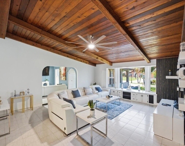 1326 Sw Bartell Avenue - Photo Thumbnail 10