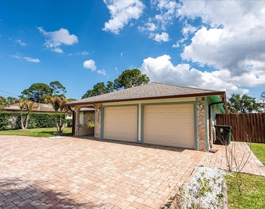1326 Sw Bartell Avenue - Photo Thumbnail 5