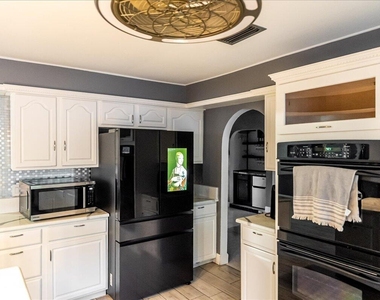 1326 Sw Bartell Avenue - Photo Thumbnail 34
