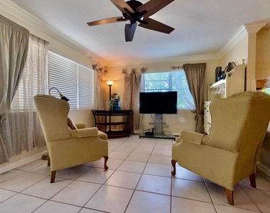137 Farnham F - Photo Thumbnail 72