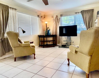 137 Farnham F - Photo Thumbnail 70