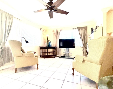 137 Farnham F - Photo Thumbnail 75