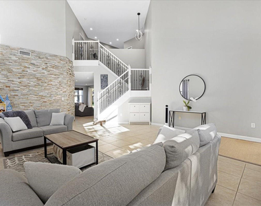 2316 Sw 127th Avenue - Photo Thumbnail 3