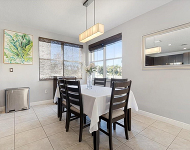 2316 Sw 127th Avenue - Photo Thumbnail 9