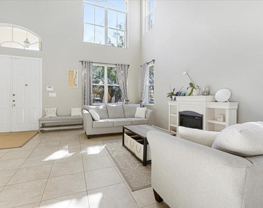 2316 Sw 127th Avenue - Photo Thumbnail 5