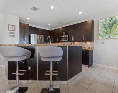 2316 Sw 127th Avenue - Photo Thumbnail 10
