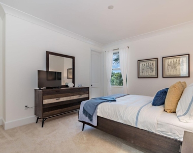 141 Gregory Place - Photo Thumbnail 18