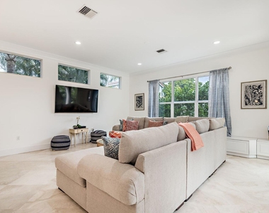 141 Gregory Place - Photo Thumbnail 7