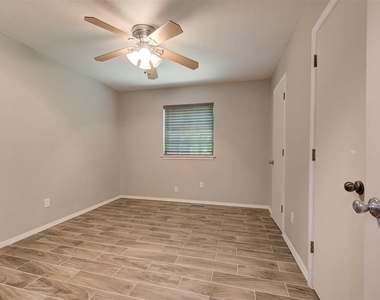 8521 Nw 121st Street - Photo Thumbnail 28