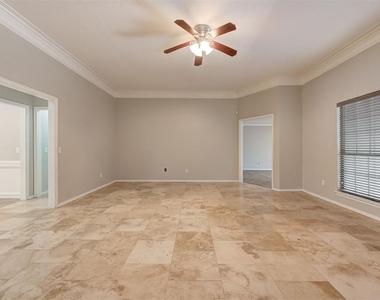 8521 Nw 121st Street - Photo Thumbnail 5