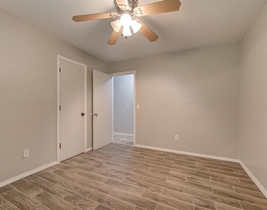 8521 Nw 121st Street - Photo Thumbnail 29
