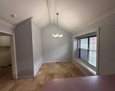8521 Nw 121st Street - Photo Thumbnail 17