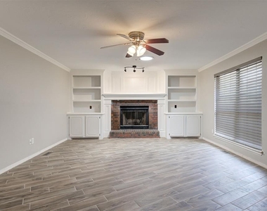 8521 Nw 121st Street - Photo Thumbnail 6