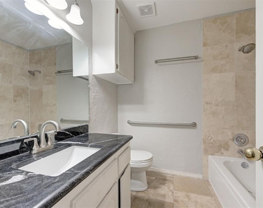 8521 Nw 121st Street - Photo Thumbnail 31