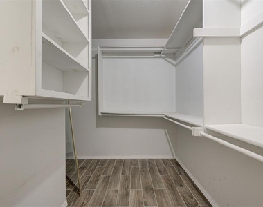 8521 Nw 121st Street - Photo Thumbnail 27