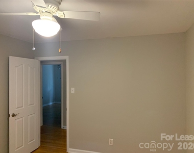 1130 Cheddington Drive - Photo Thumbnail 14