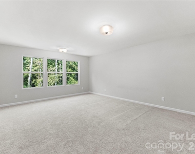 1211 Laurel Woods Drive - Photo Thumbnail 19