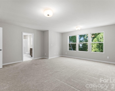 1211 Laurel Woods Drive - Photo Thumbnail 20