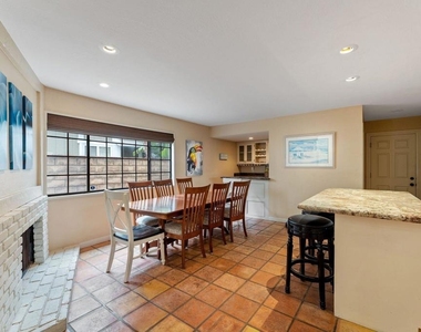 4850 Amalfi Way - Photo Thumbnail 9