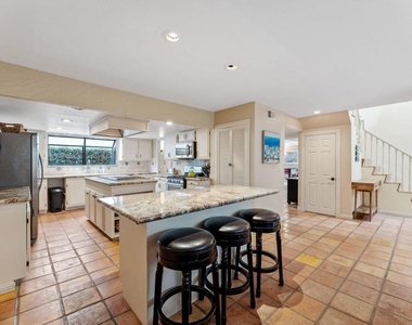 4850 Amalfi Way - Photo Thumbnail 17