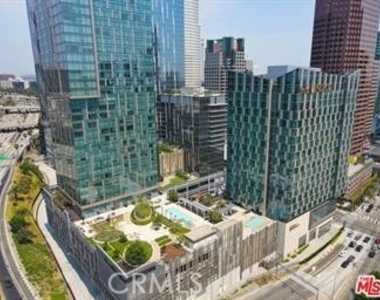 889 Francisco - Photo Thumbnail 1