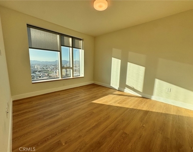 889 Francisco - Photo Thumbnail 53