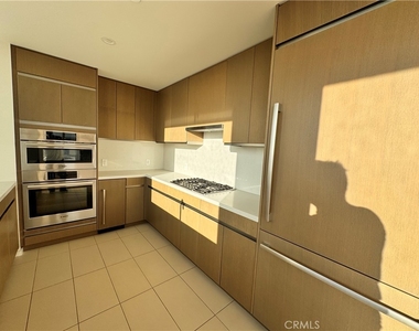 889 Francisco - Photo Thumbnail 49