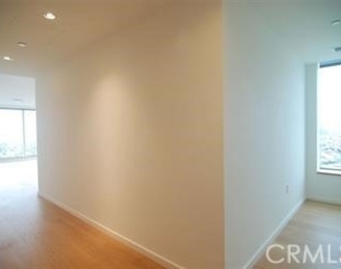 889 Francisco - Photo Thumbnail 15
