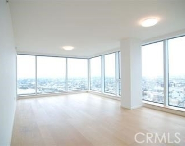 889 Francisco - Photo Thumbnail 16