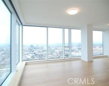 889 Francisco - Photo Thumbnail 17