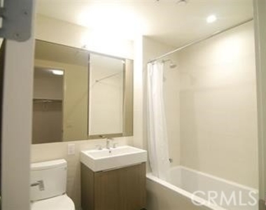 889 Francisco - Photo Thumbnail 28