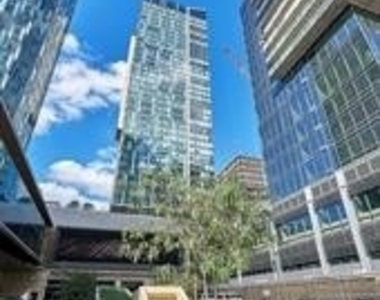 889 Francisco - Photo Thumbnail 4