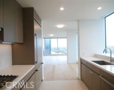 889 Francisco - Photo Thumbnail 23
