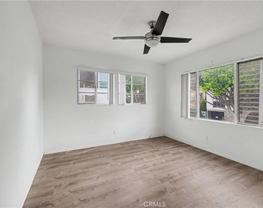 1037 N Curson - Photo Thumbnail 25