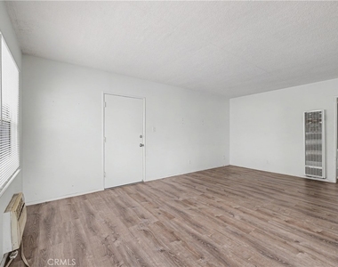1037 N Curson - Photo Thumbnail 7