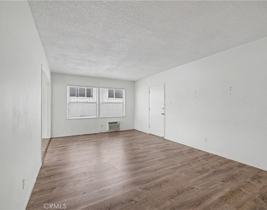 1037 N Curson - Photo Thumbnail 9