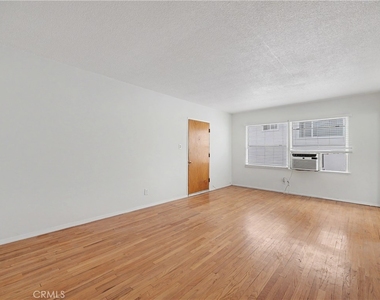 1037 N Curson - Photo Thumbnail 21