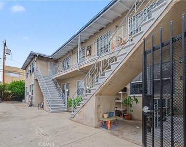 1037 N Curson - Photo Thumbnail 23