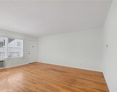 1037 N Curson - Photo Thumbnail 8