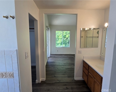 25317 Avenida Ronada - Photo Thumbnail 36