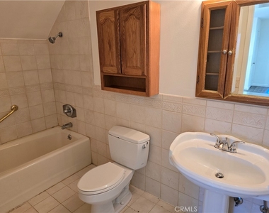 25317 Avenida Ronada - Photo Thumbnail 38